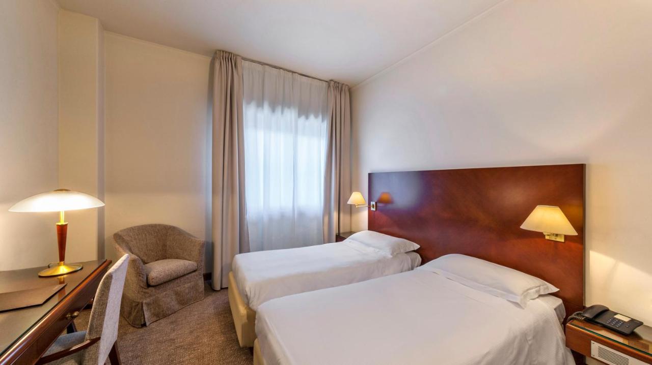 Living Hotel Milano Cornaredo Eksteriør bilde